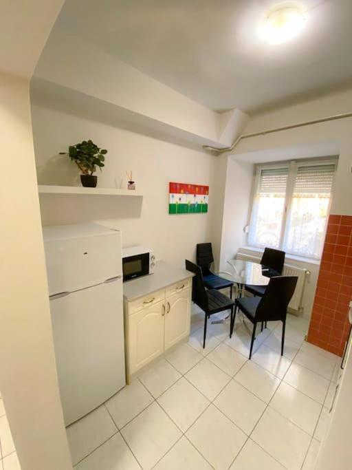 H & A Suite Synagogue Budapest Eksteriør bilde